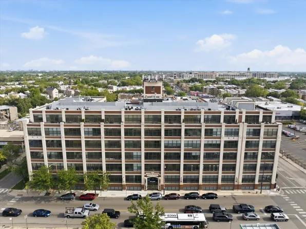 3963 W Belmont Ave Unit 211, Chicago, IL 60618