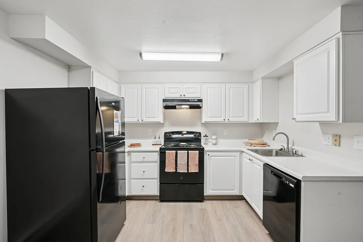 Building Photo - Arnada Pointe