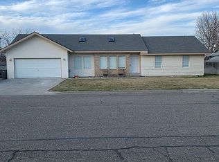2406 W 41st Ave, Kennewick, WA 99337