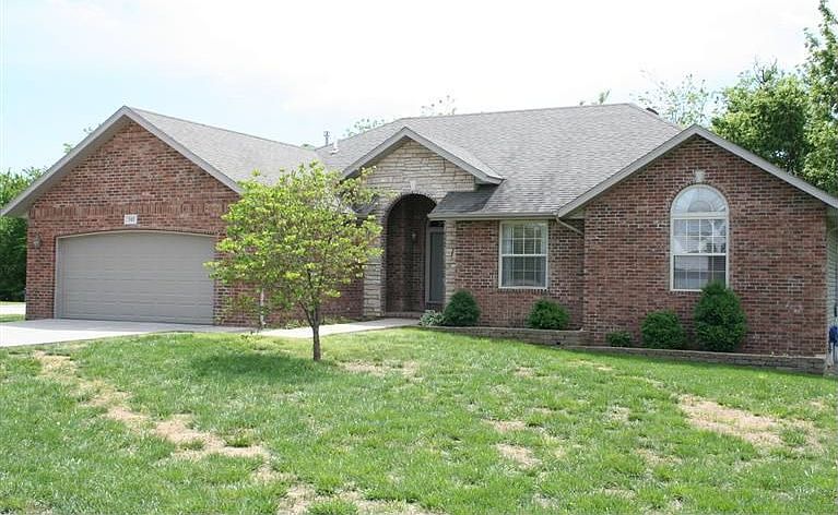 1st image of 101 W Emily Ln