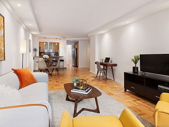 3rd image of 404 E 66th St APT 6H