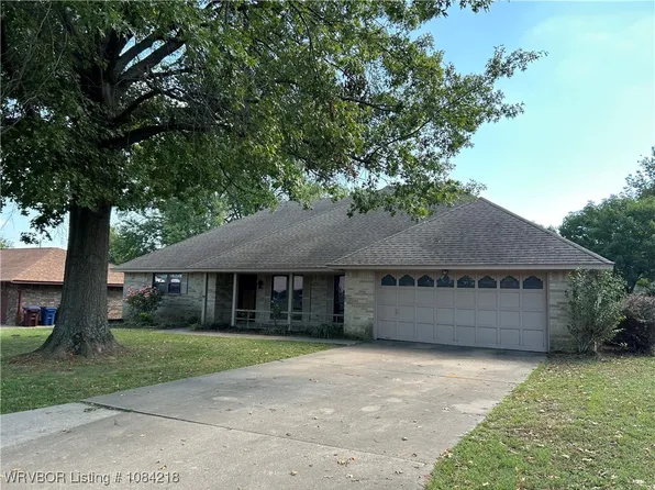 4910 S West St, Fort Smith, AR 72903