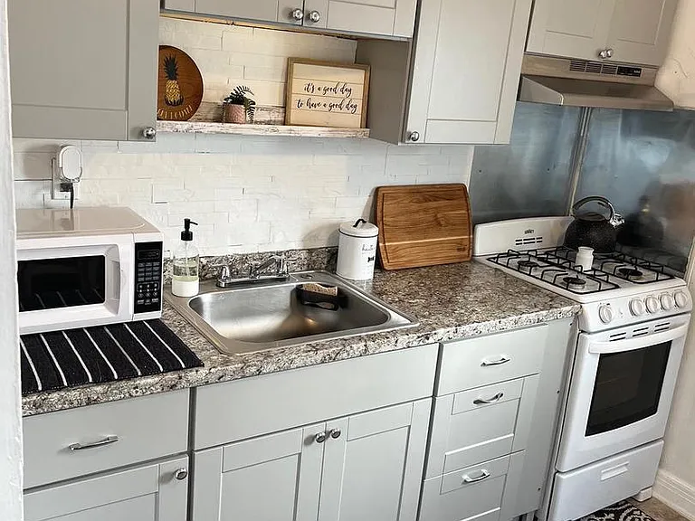 128 Princeton Rd — Photo 4