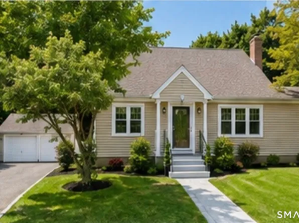 38 City Hill Court, Naugatuck, CT 06770