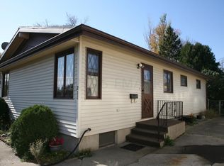 211 17th St S, Moorhead, MN 56560