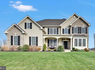 43 Saddle Ln, Easton, PA 18045