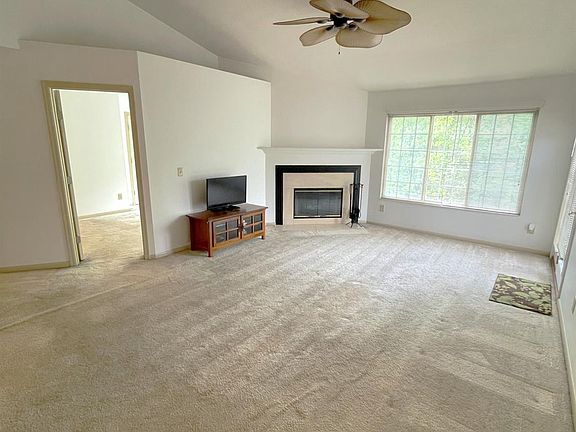 5th image of 4200 Endeavor Dr Unit 302