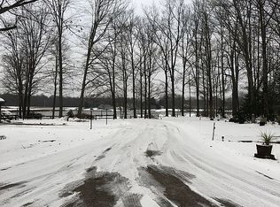 739 Lark Ct, Roaming Shores, OH 44084