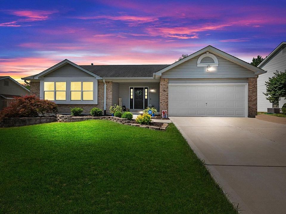 1st image of 936 Haversham Dr