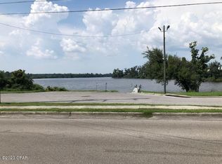 4630 Lake Dr, Panama City, FL 32404