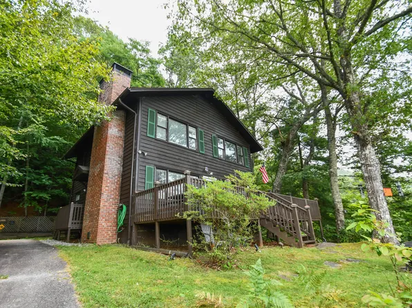 1546 Black Branch Rd, Rabun Gap, GA 30568