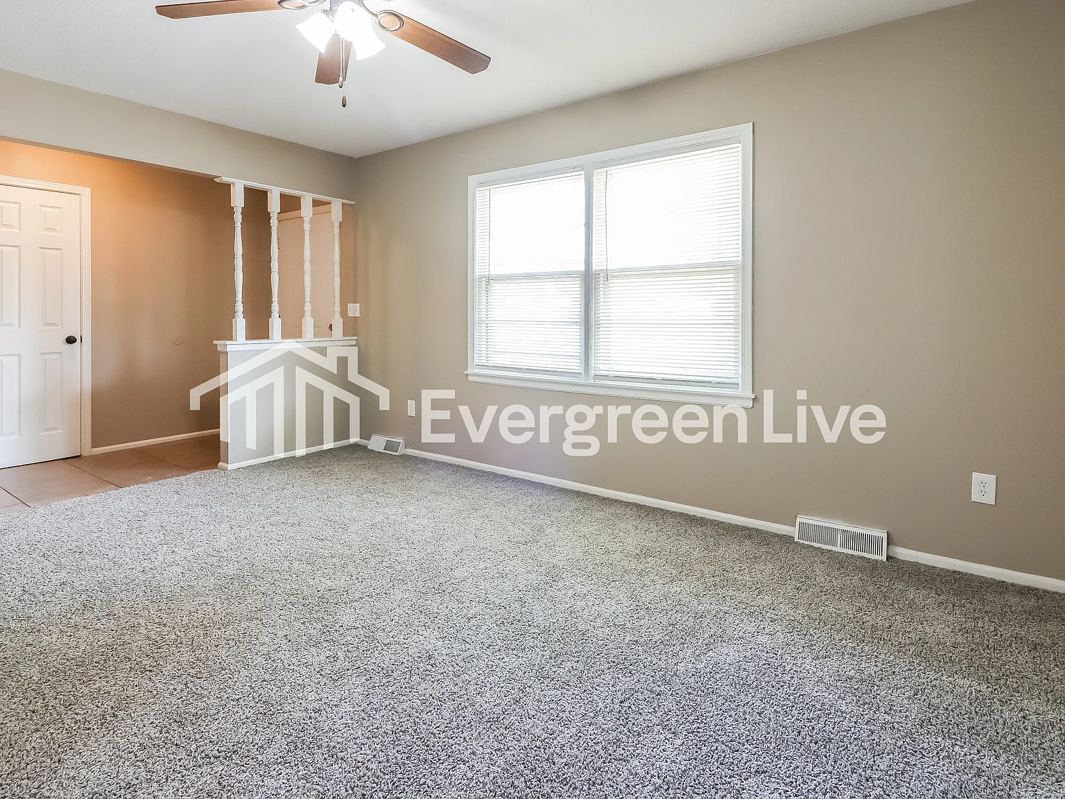 3 bed, 2.0 bath, 1052 sqft, $1,695 — Photo 3