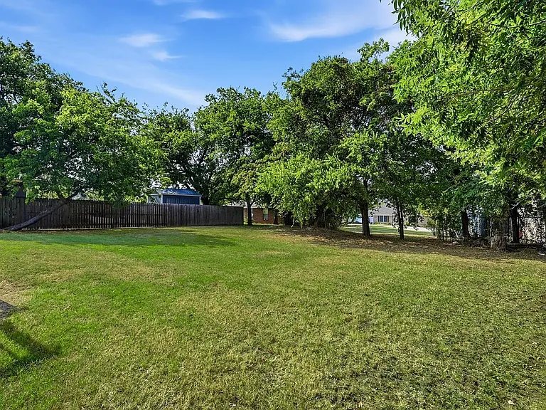 214 Evans Ct — Photo 10