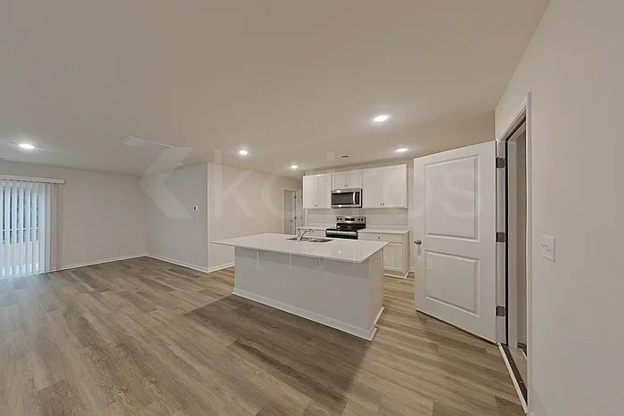 113 Inez Ave — Photo 6