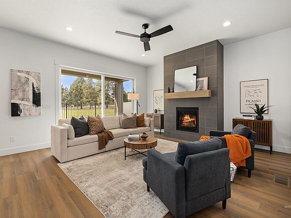 7th image of this home