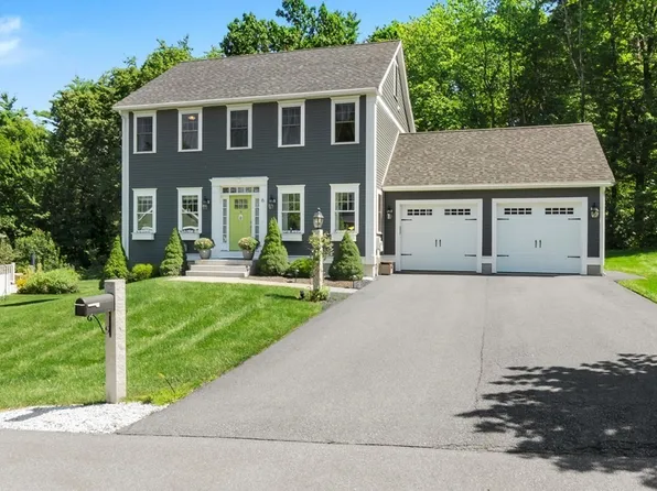 6 Locke Hill Ln, Amesbury, MA 01913