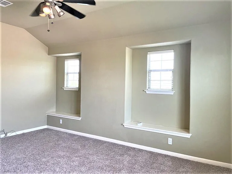 2409 Dovetail St — Photo 72