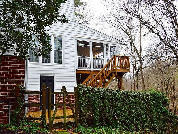 3rd image of 10192 Durhams Ferry Pl