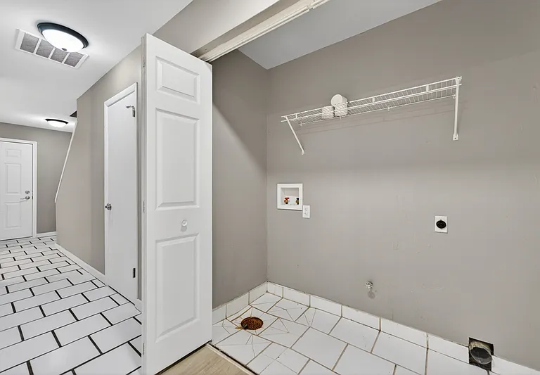 4308 Lori Dr #6 — Photo 5