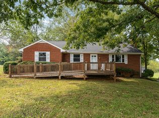 1148 Ladd Rd, Waynesboro, VA 22980