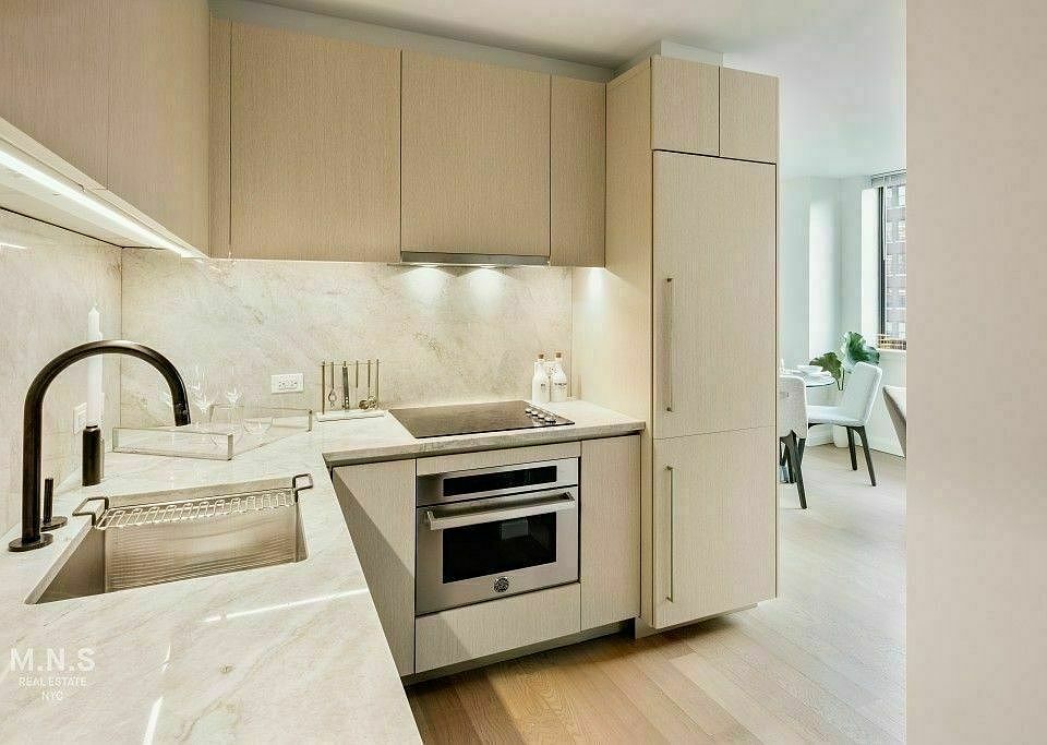 1st image of 250 W 19th St APT 14F