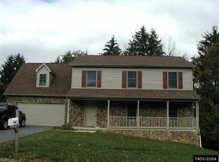 100 Briggs Cir, York, PA 17402
