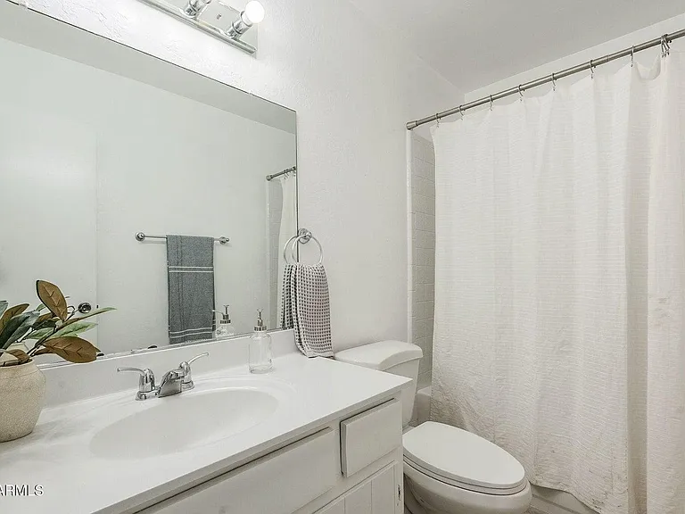 16 W Loma Vista Dr #104 — Photo 21