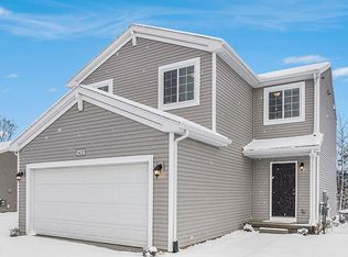 2907 Jordan River Dr, Fowlerville, MI 48836