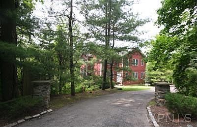 3rd image of 21 Gordon Ave