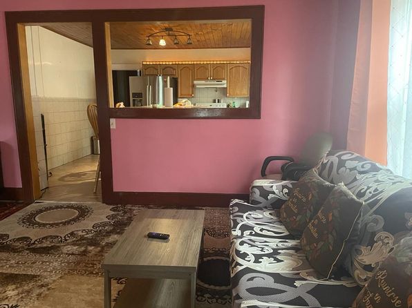3 Jackson Ave #1