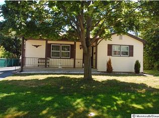 3 Raritan Ave, Keyport, NJ 07735