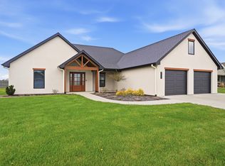 711 Addie Ln, Centralia, MO 65240