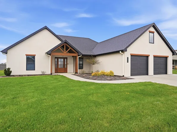 711 Addie Ln, Centralia, MO 65240