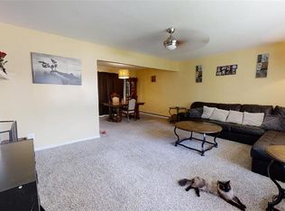 2205 8th Street Cir, Charleston, IL