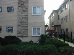 714 N Austin Blvd, Oak Park, IL 60302