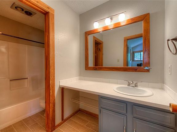 3rd image of 104 S Laurelwood Dr APT B