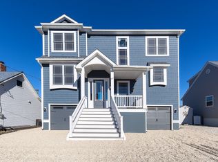 47 Phyllis Ln, Manahawkin, NJ 08050