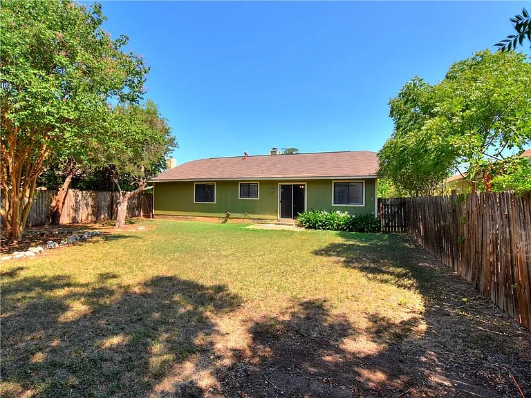 802 Primrose Ln — Photo 25