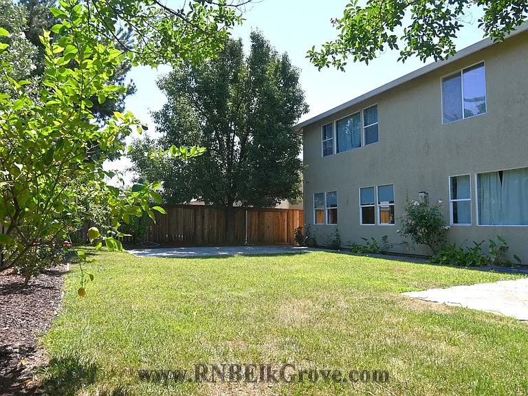 9433 Triathlon Ln — Photo 36