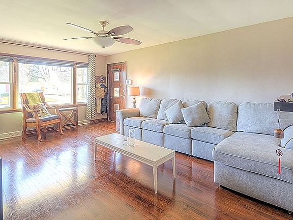 5th image of 3116 Barrington Pl