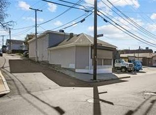 407 Arnold St, Woonsocket, RI 02895