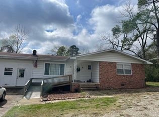 82 W Main St, Melbourne, AR 72556
