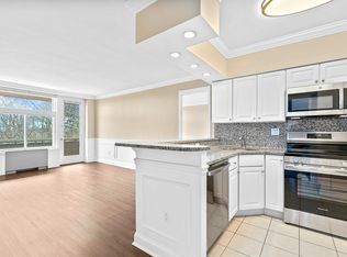 34 Eliot St #38, Milton, MA 02186