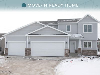 451 Plymouth Ln, Grand Forks, ND, 58201