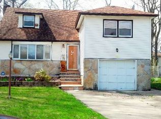 19 Margaret Dr, Roosevelt, NY 11575