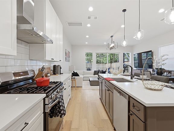 5th image of 1005 Mount Auburn Ave