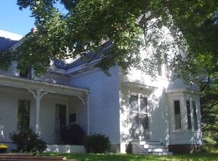 516 Old County Rd, Rockland, ME 04841