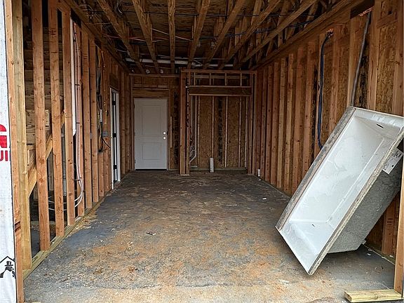 3rd image of 2616 W Berkley Ave