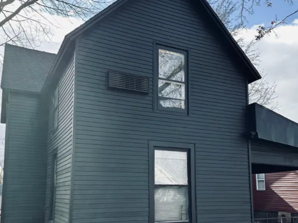 1313 Edgar Ave APT 4, Mattoon, IL 61938