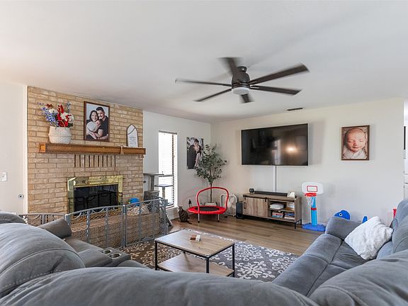 3rd image of 612 N 2nd